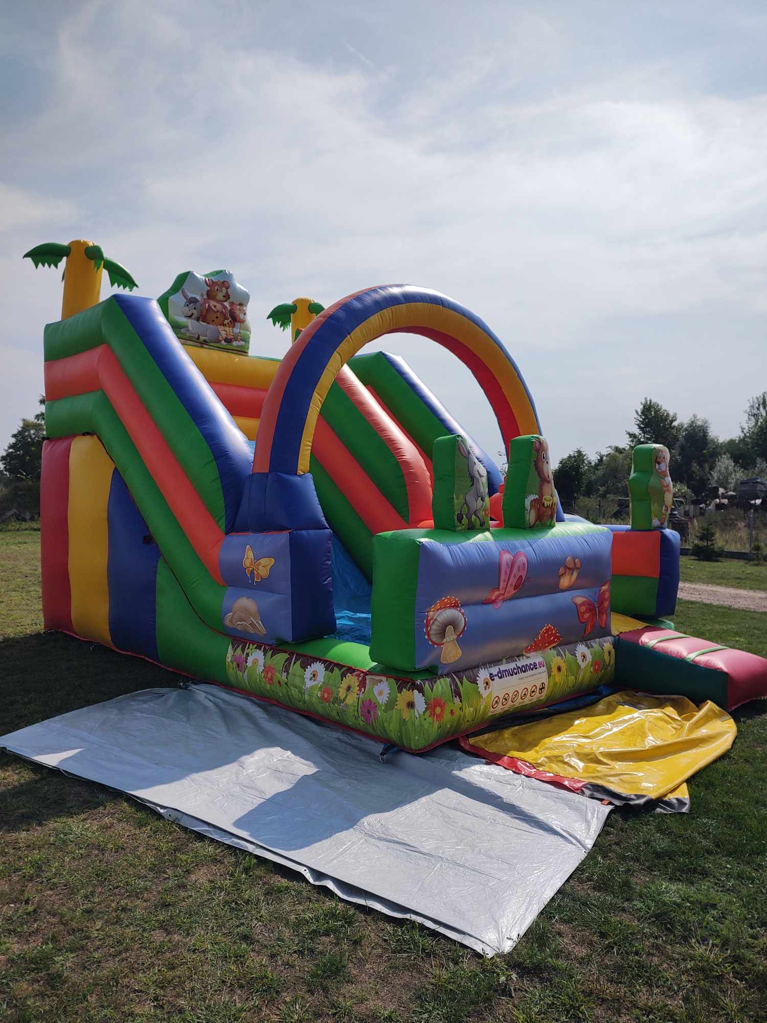 ZJEŻDŻALNIA DMUCHANA ZOO